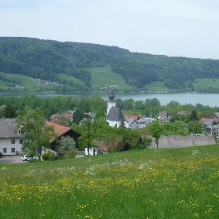 Wunderschoene Mit Seeblick