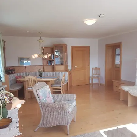 Wunderschoene Mit Seeblick *